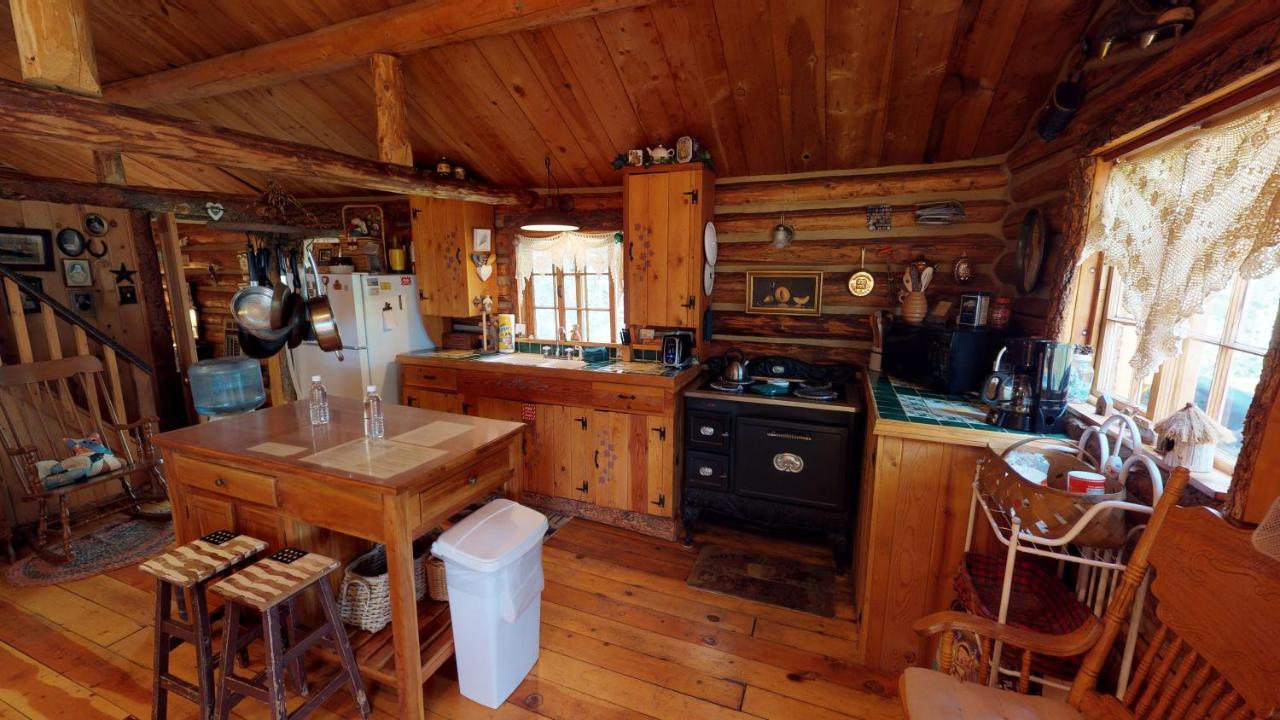 Cabin By The Creek With High Speed Wifi Red River Exterior photo